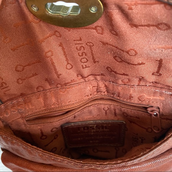 Fossil cognac leather mini crossbody purse - Picture 3 of 9